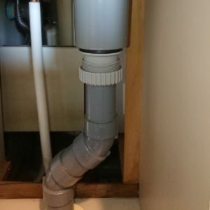 小さめ排水栓交換後下側の画像