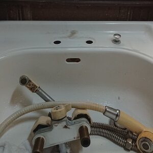 ツーバルブ洗面台混合水栓取り外し後の画像