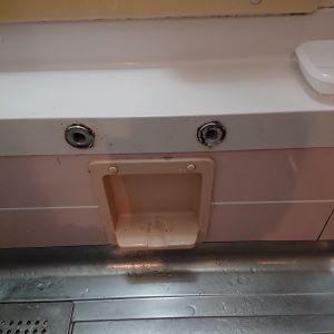 浴室シャワー水栓取り外し後の画像