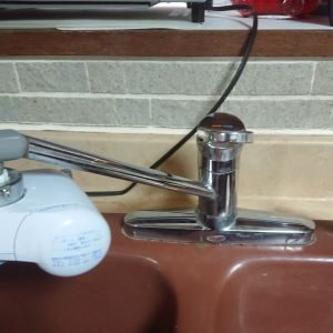 キッチン水栓金具台付2穴交換前